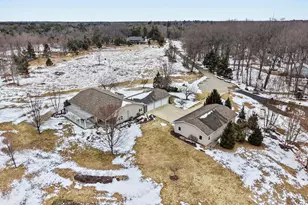 8079 Pigeon Creek Dr, West Olive, MI 49460 - Photo 8