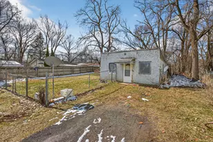 310 21st St, Jackson, MI 49203 - Photo 4