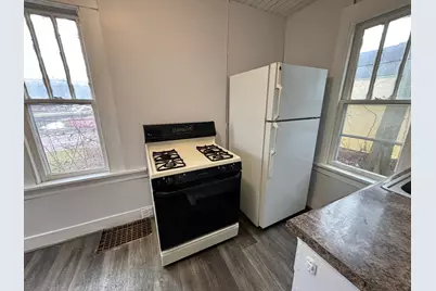 1404 W Michigan Avenue #4, Kalamazoo, MI 49006 - Photo 4