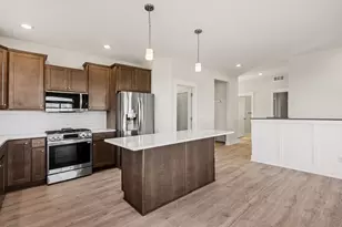 5547 Canal Ave SW, Wyoming, MI 49418 - Photo 10