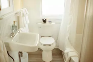 213 Clinton Ave, Grand Haven, MI 49417 - Photo 14