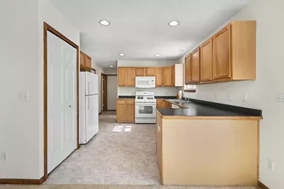 6331 Layton Road, Fowlerville, MI 48836 - Photo 10