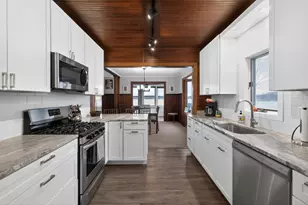 44096 Woodman Dr, Paw Paw, MI 49079 - Photo 8