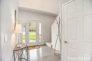 921 Meadow Ridge Dr, Holland, MI 49424 - Photo 4