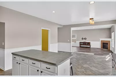 13494 Country Walk Boulevard, Van Buren Township, MI 48111 - Photo 12