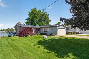106 Hilltop Ct, Brooklyn, MI 49230 - Photo 42