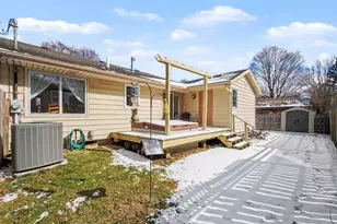 3621 Middlebury Dr, Kalamazoo, MI 49006 - Photo 2