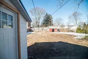 2102 Morton Ave, Muskegon, MI 49441 - Photo 18