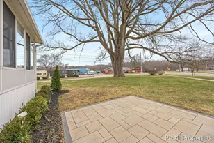 1303 Griswold St SE, Grand Rapids, MI 49507 - Photo 6