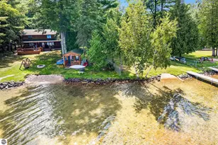 4472 W Higgins Lake Dr, Roscommon, MI 48653 - Photo 8