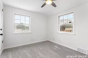 1313 Ellsmere St NE, Grand Rapids, MI 49505 - Photo 28