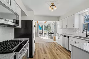 1163 S Lakeside Dr S, Battle Creek, MI 49015 - Photo 4