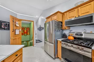 975 Glenwood Ave, Muskegon, MI 49445 - Photo 10