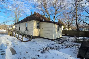 759 Emerald St, Muskegon, MI 49442 - Photo 6