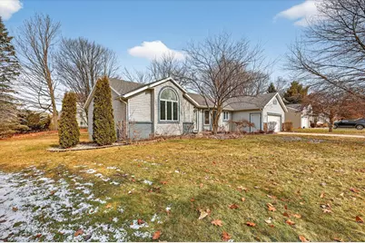 6723 Gran Via Drive NE, Rockford, MI 49341 - Photo 2