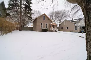 356 3rd St, Manistee, MI 49660 - Photo 2