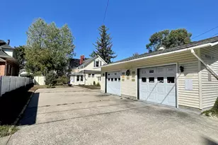 806 E Loomis St, Ludington, MI 49431 - Photo 4