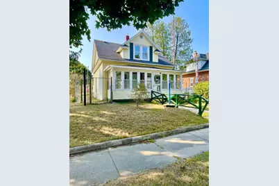 806 E Loomis Street, Ludington, MI 49431 - Photo 2