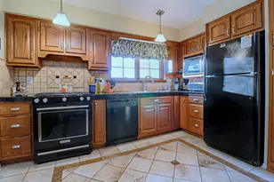 4122 Longmeadow Dr, Trenton, MI 48183 - Photo 12