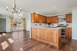 433 Argyle Crescent, Milan, MI 48160 - Photo 6