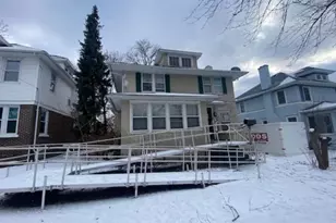 68 Latta St, Battle Creek, MI 49017 - Photo 2