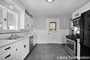 147 Page St NE, Grand Rapids, MI 49505 - Photo 2