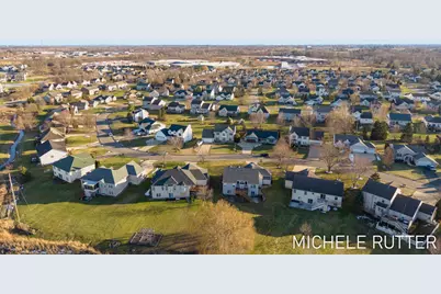 1399 Woodfield Drive, Zeeland, MI 49464 - Photo 16