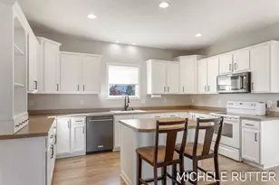 1399 Woodfield Dr, Zeeland, MI 49464 - Photo 22