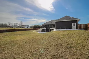 17700 Brad Ln, Three Rivers, MI 49093 - Photo 4