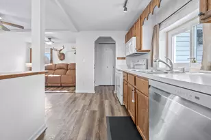 720 Hall St, Eaton Rapids, MI 48827 - Photo 10