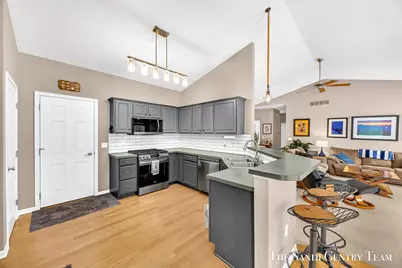 15308 Saddlebrook Court, Grand Haven, MI 49417 - Photo 14