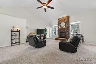 2292 Palm Dale Dr SW, Wyoming, MI 49519 - Photo 4