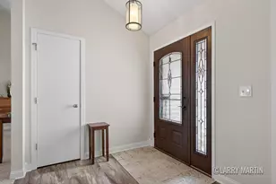 2292 Palm Dale Dr SW, Wyoming, MI 49519 - Photo 2