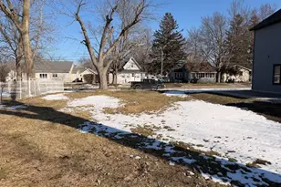 310 Edgell St, South Haven, MI 49090 - Photo 1