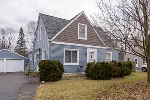 176 N 22nd Street N, Battle Creek, MI 49015 - Photo 2