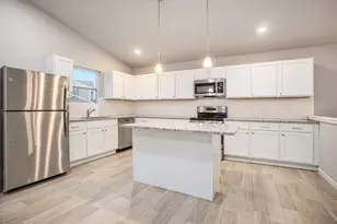 2099 Kristin Ct, Muskegon, MI 49442 - Photo 2