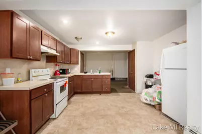 3201 Marshall Avenue SE, Grand Rapids, MI 49508 - Photo 8