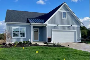 552 Sun Vale Ln, Grandville, MI 49418 - Photo 1