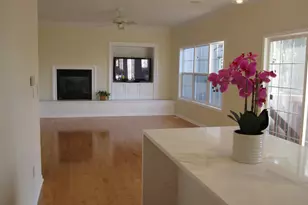 306 Cambridge Dr, Dexter, MI 48130 - Photo 2