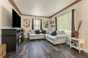 3848 Groveland Ave SW, Wyoming, MI 49519 - Photo 2