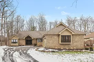 4502 Cross Creek Dr, Ann Arbor, MI 48108 - Photo 2