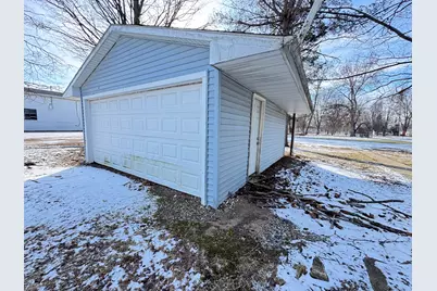 304 E South Street, Athens, MI 49011 - Photo 10