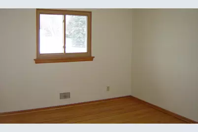 271 68th Street SW, Grand Rapids, MI 49548 - Photo 10