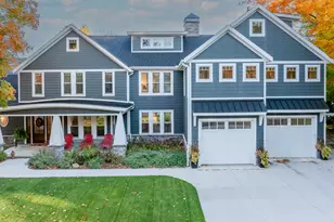 7881 Lakewood Dr, Coloma, MI 49038 - Photo 8