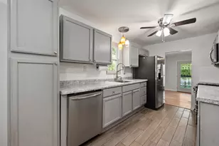 85 Doremus Ave, Waterford, MI 48328 - Photo 2