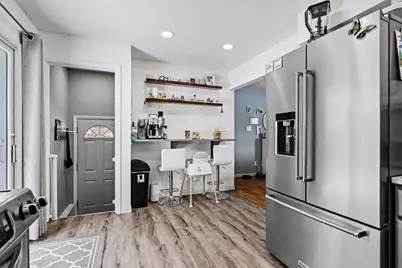 331 E Parsons Avenue, Watervliet, MI 49098 - Photo 8