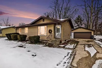 331 E Parsons Avenue, Watervliet, MI 49098 - Photo 2