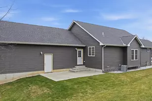 3331 Blarney Dr, South Bend, IN 46628 - Photo 34