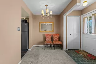 25140 Potomac Dr, South Lyon, MI 48178 - Photo 4