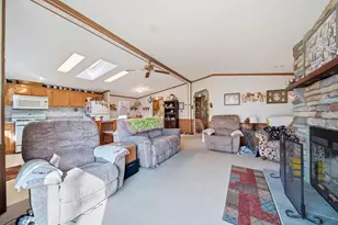 909 Savannah River Dr, Adrian, MI 49221 - Photo 18